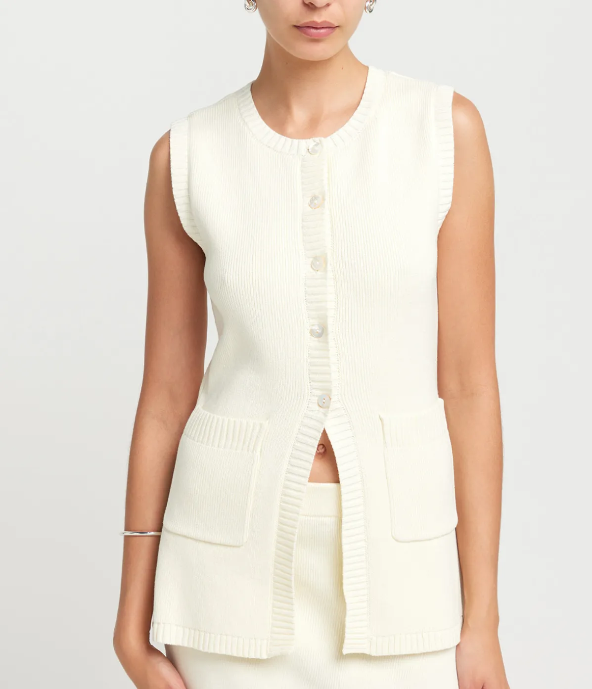 Codie Sleeveless Vest Top In Silence