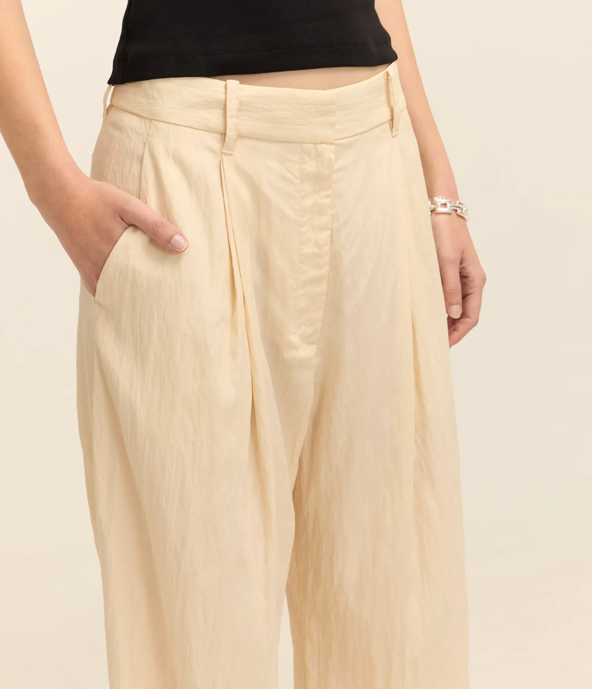 Goddard Parachute Pant In Bisque