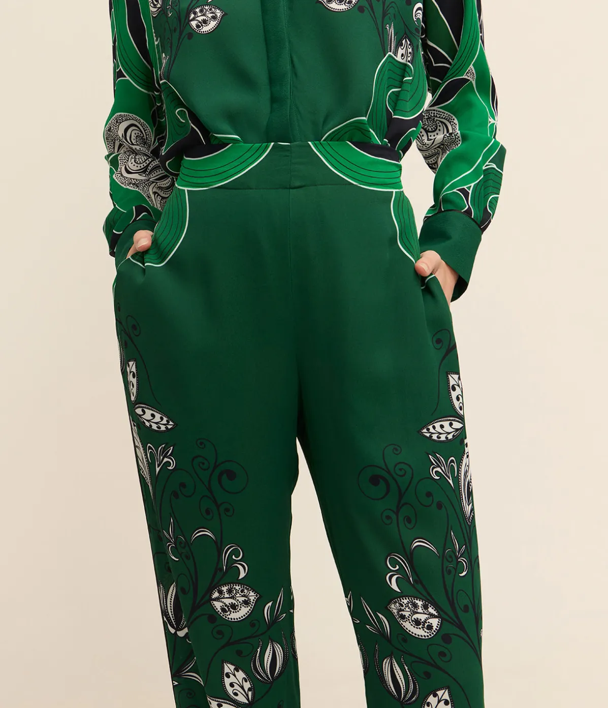Havana Crepe Trouser In Enchantress Emerald