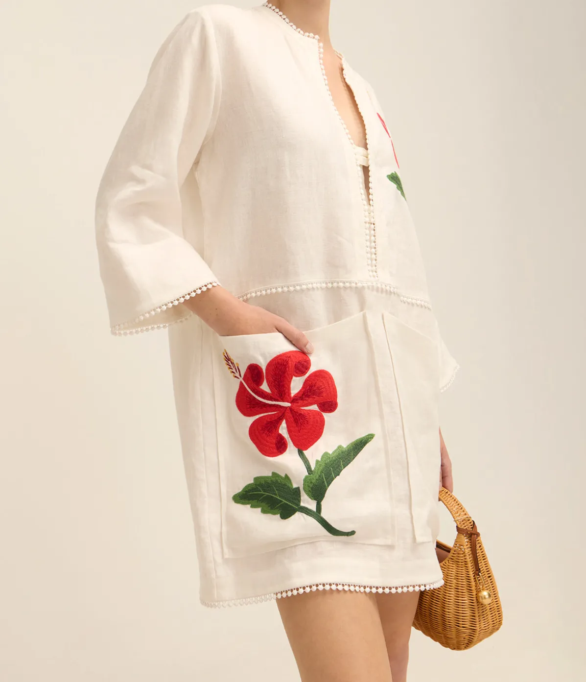 Hibiscus Embroidered Tunic Dress In Antique White