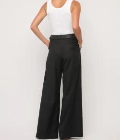 Hillie Scoop Neck Tank In White