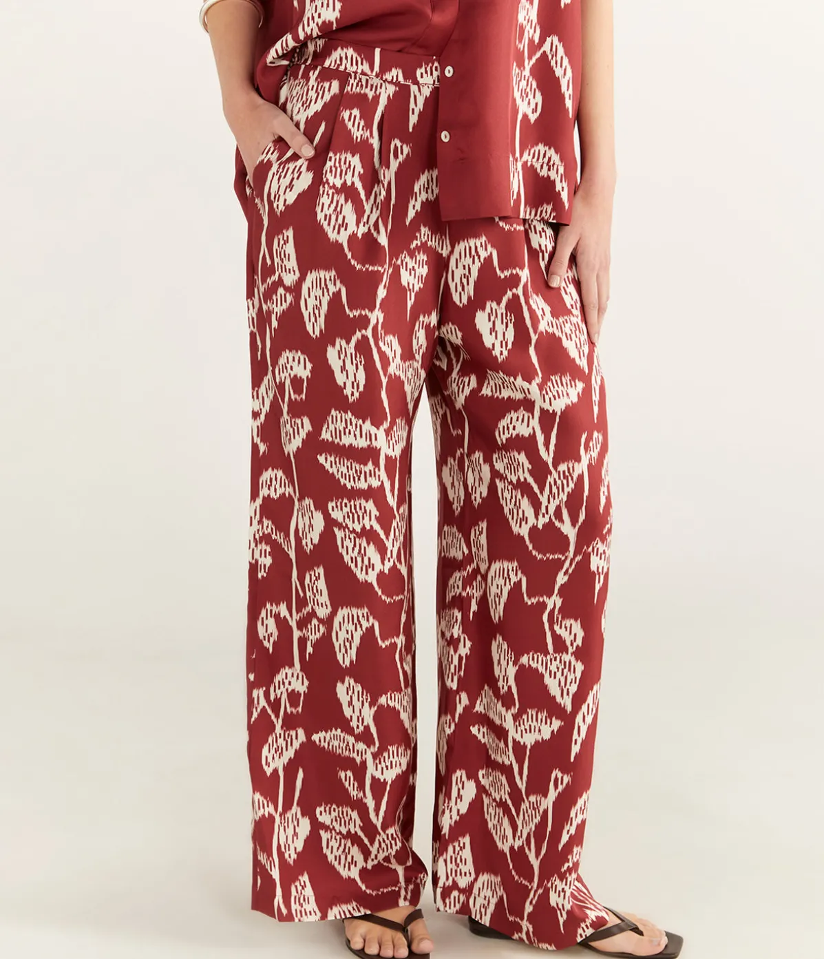 Isola Silk Trouser In Burgundy Vine