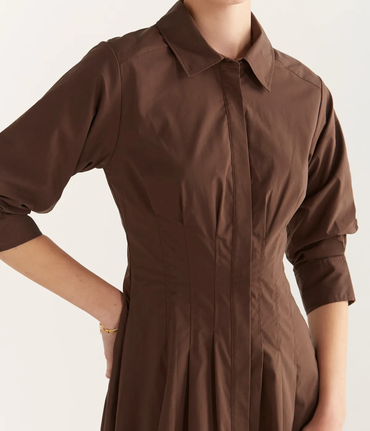 Jazz Pintuck Midi Dress In Chocolate