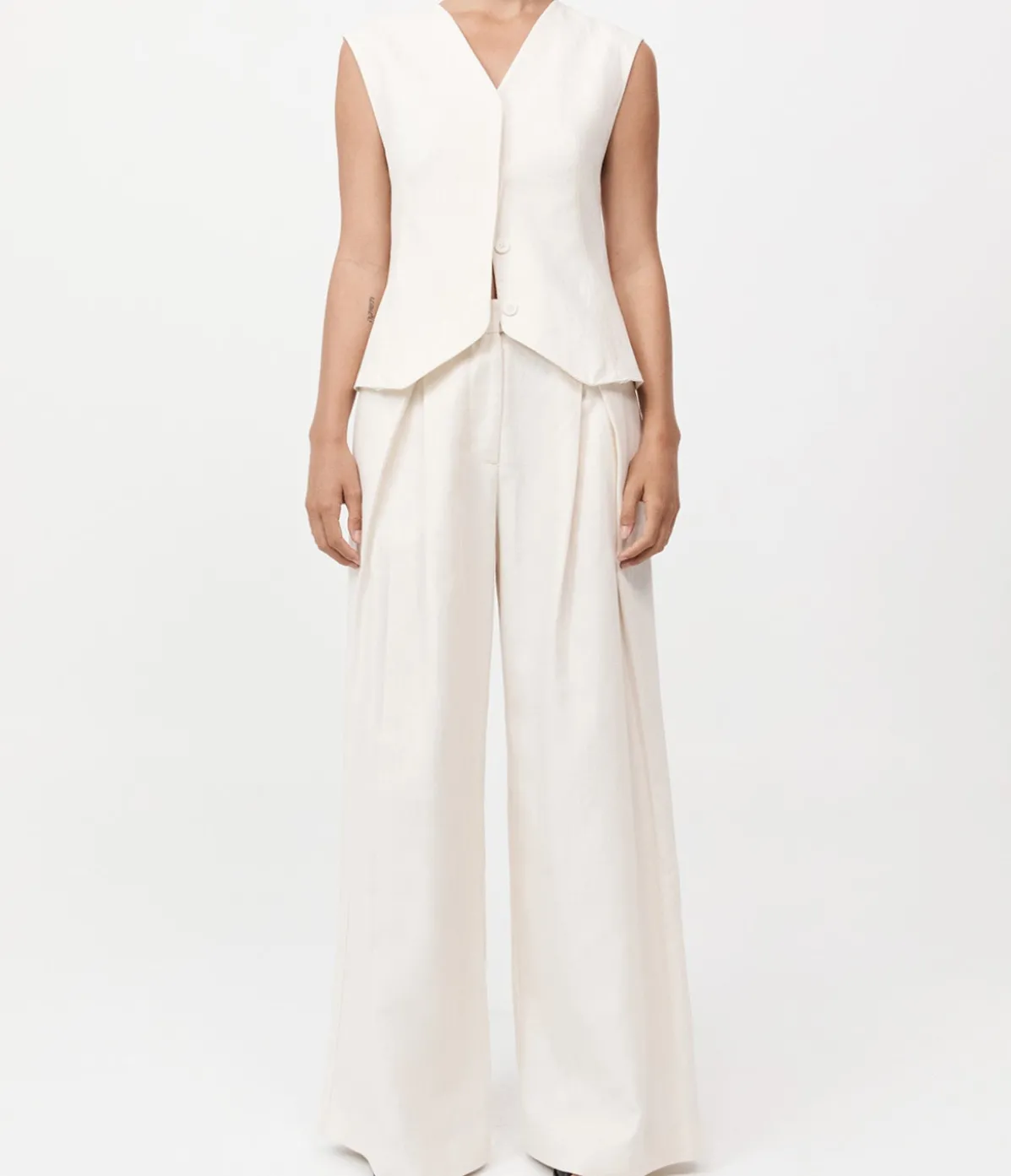 Minimal Tailored Vest In Ivory