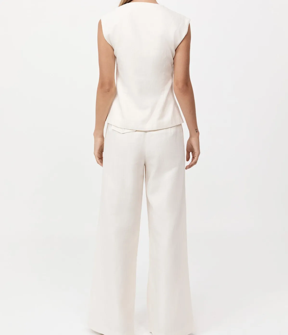 Minimal Tailored Vest In Ivory
