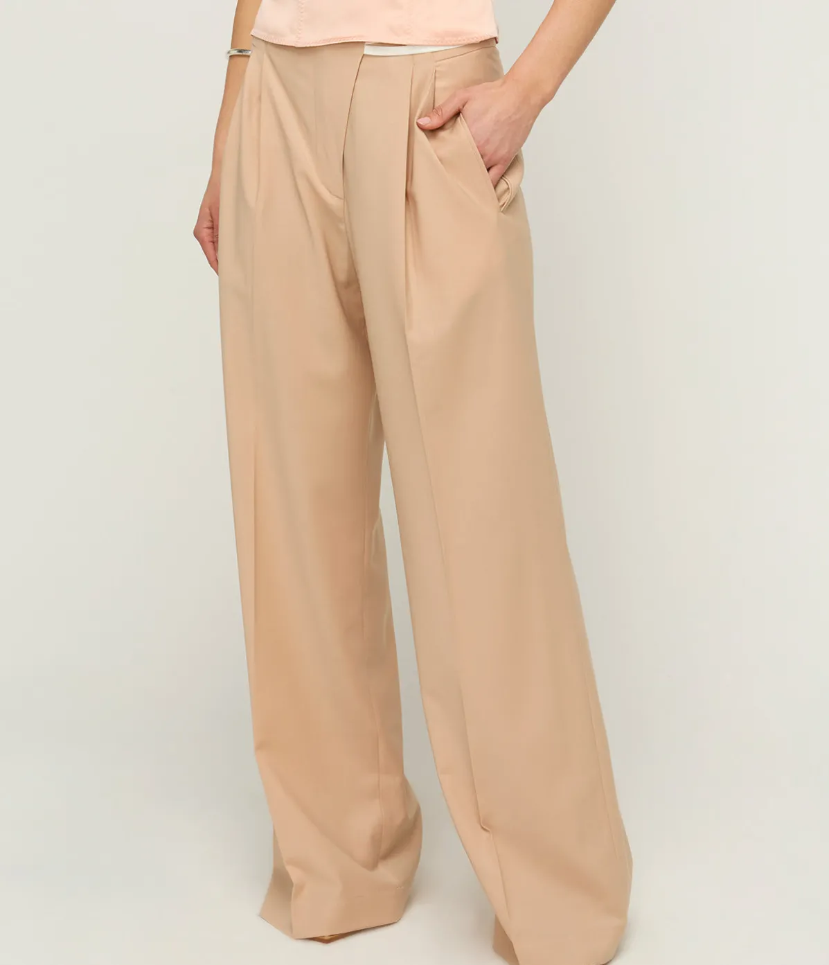 Noemie High Waisted Pant In Peach