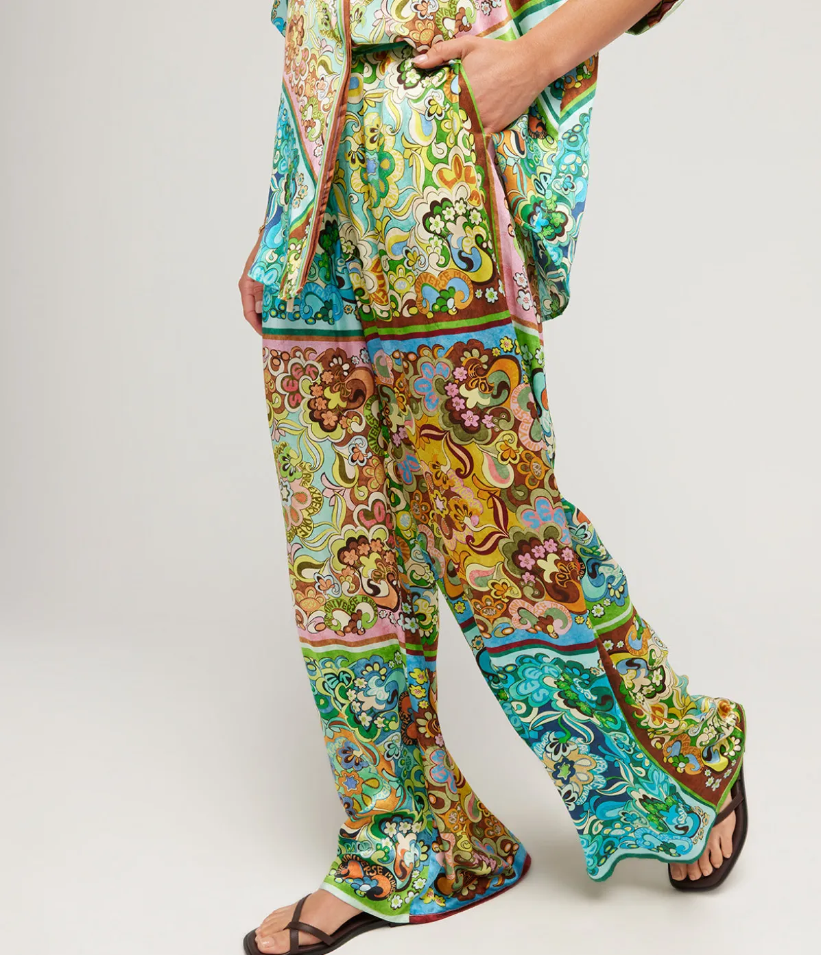 Relaxed Dreamer Pant In Multi