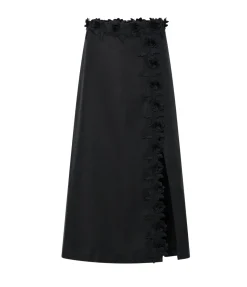 Rosebud Lace Skirt In Black