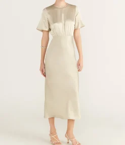Salucinda Short Sleeve Dress In Abbey Stone