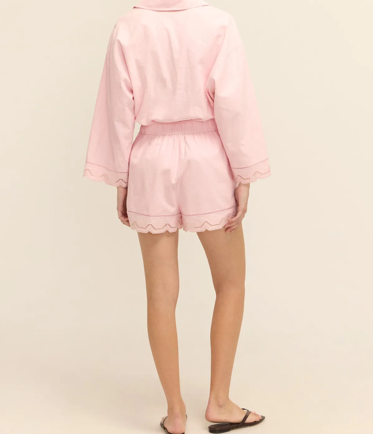 Table Cloth Lace Short In Ballet Pink