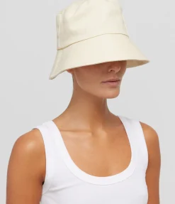 Wave Bucket Hat In Beige